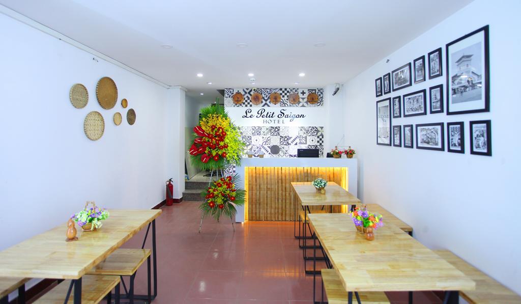 Le Petit Sai Gon Hotel Ho Chi Minh City Bagian luar foto