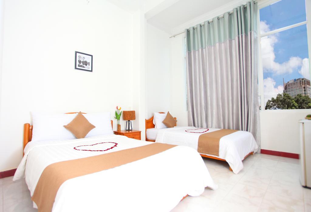 Le Petit Sai Gon Hotel Ho Chi Minh City Bagian luar foto